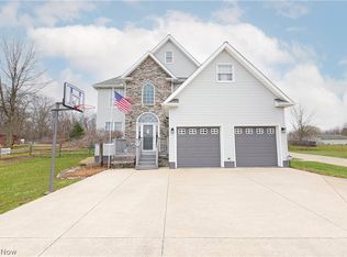 7817 Norton Rd, Garrettsville, OH 44231
