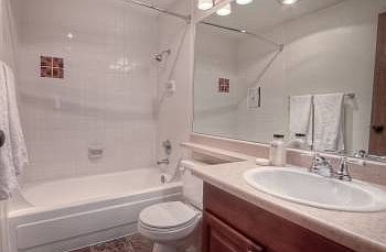 5th image of 115 150th Ave NE APT B