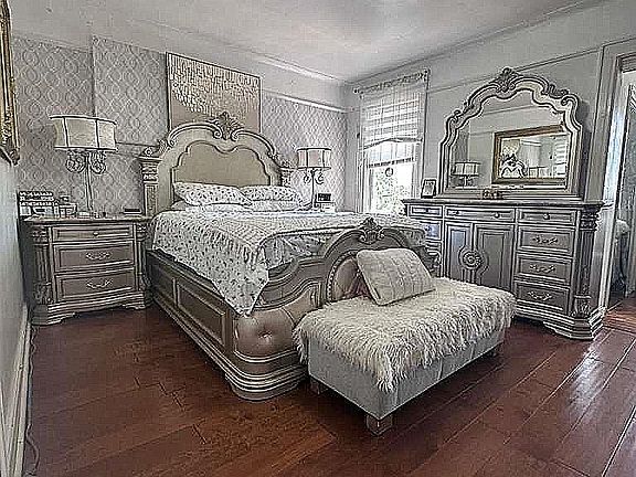 2nd image of 18811 Dunkirk Drive