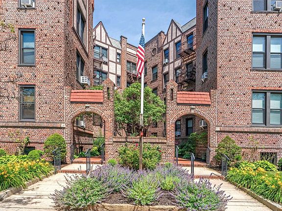 2nd image of 12 Hempstead Ave APT 1C