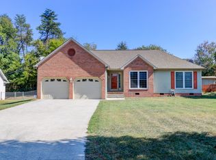 216 S Hobbs Rd, Knoxville, TN 37934