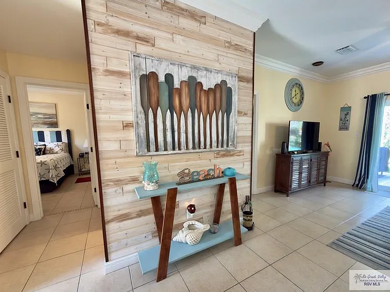 114 E Atol St #4 — Photo 3