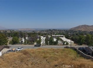 3829 Scenic Dr #4, Riverside, CA 92509