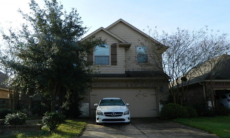 1st image of 18903 Cove Pointe Dr