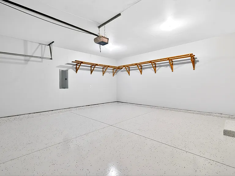 1220 Eastern St — Photo 49