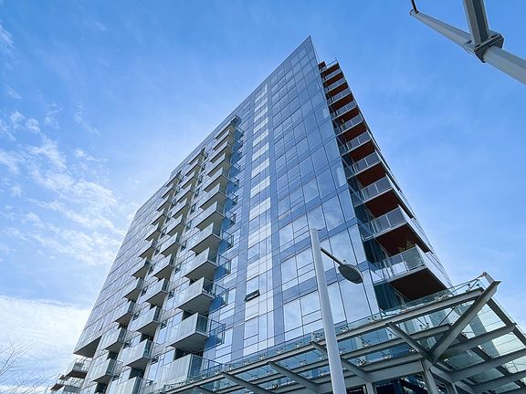 2nd image of 5233 Gilbert Rd #528