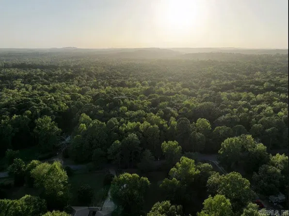 7601 Rolling Manor Dr, Benton, AR 72019
