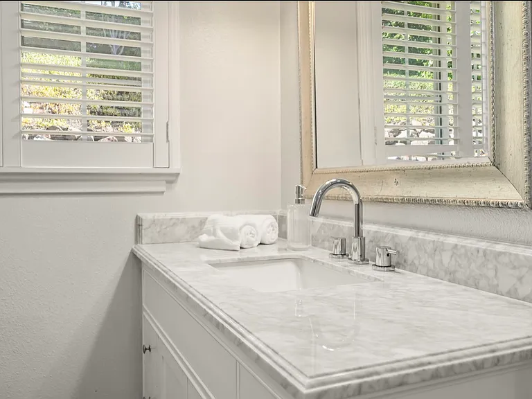 1660 Green Valley Rd — Photo 14