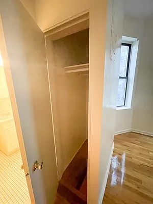 Rented by Compass | media 10