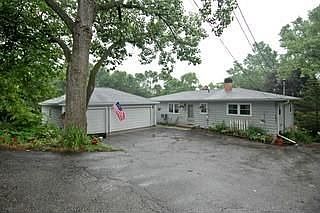 1st image of 90 Lake Shore Dr