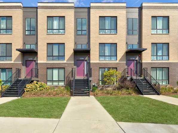 1276 Lakepointe Dr, Schaumburg, IL 60173