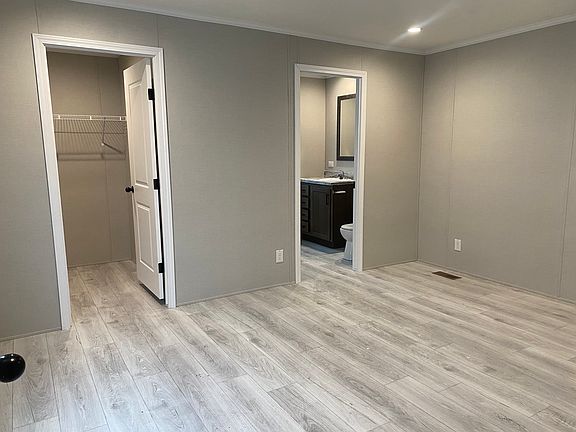 5th image of 270 Highland Dr #831