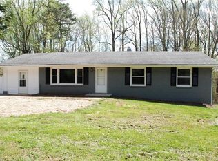 140 Oak Summit Rd, Winston Salem, NC 27105