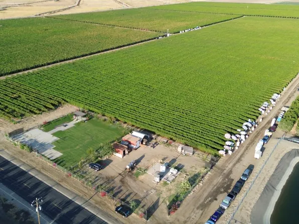 2843 N Rancho Dr, Arvin, CA 93203