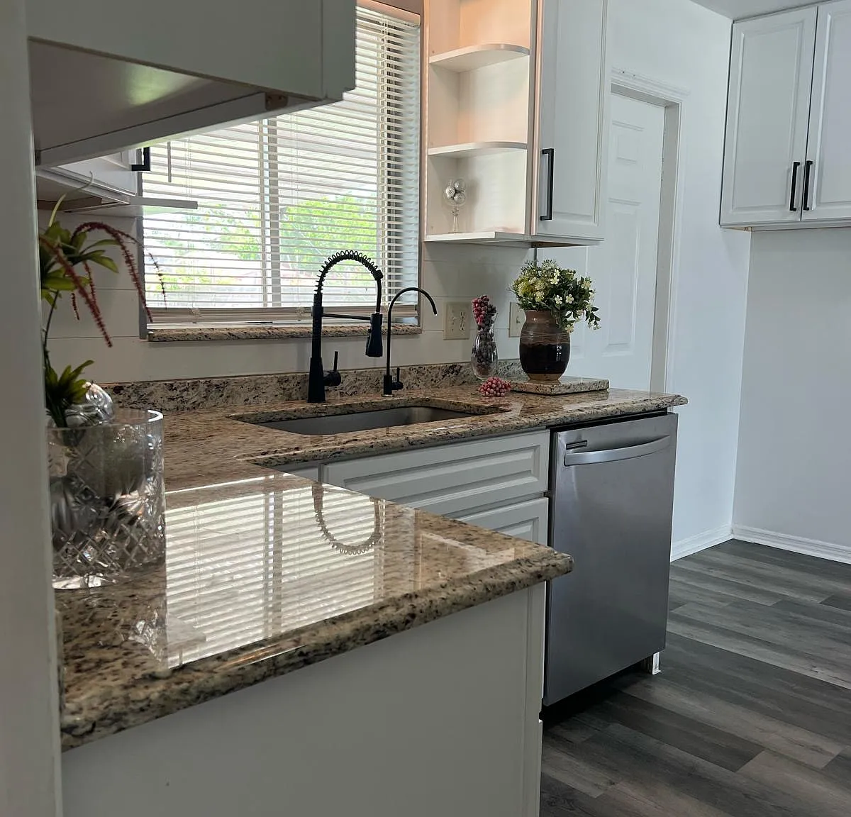 2 bed, $1,750 — Photo 4