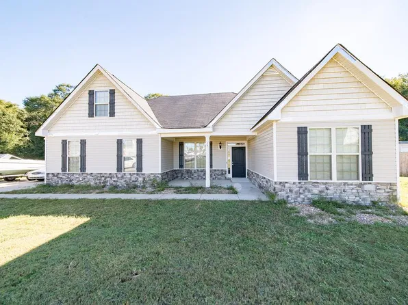 14 Blackfoot Cir, Fort Mitchell, AL 36856