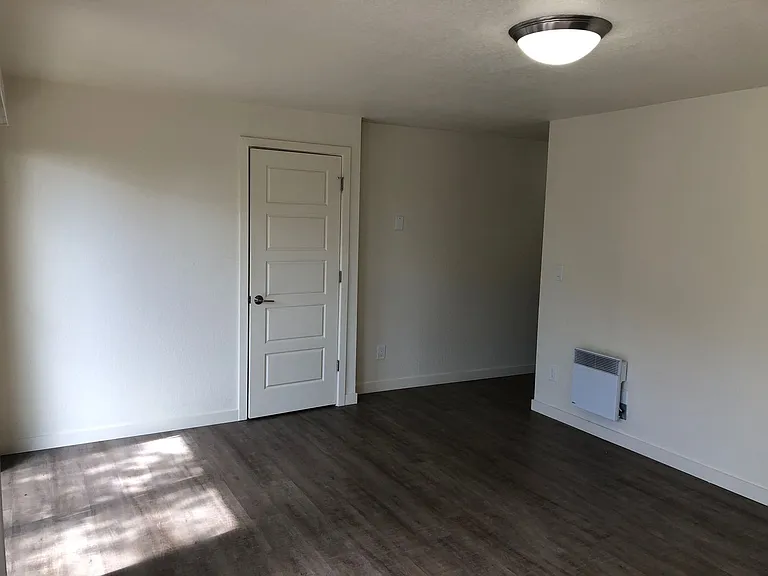 8732 Phinney Ave N #B1 — Photo 23
