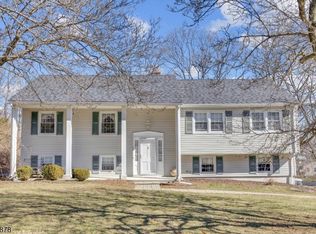 39 Deerfield Rd, Whippany, NJ 07981