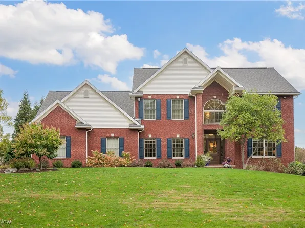 2866 Carie Hill Cir NW, Massillon, OH 44646