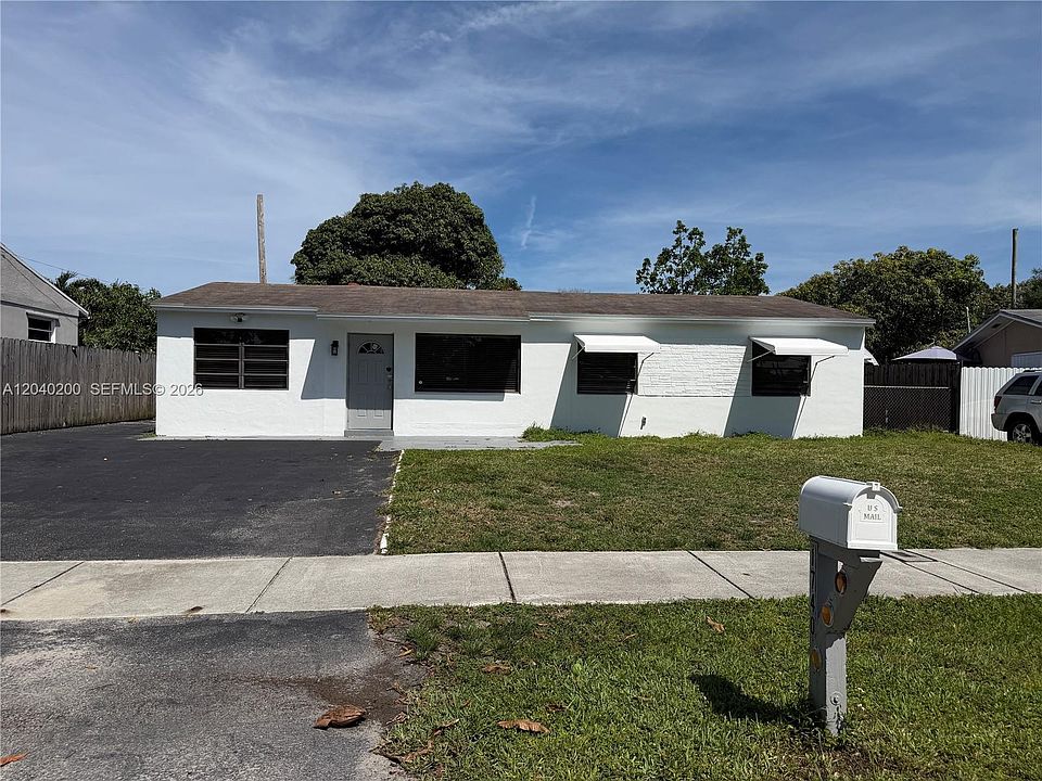 1st image of 1740 SW 47th Ave