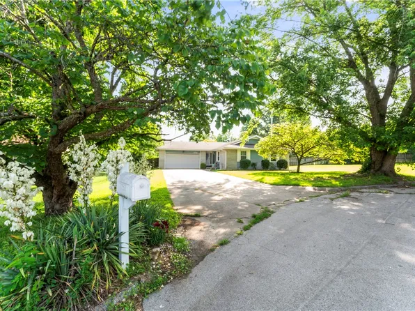 3752 S Moreland Ct, Springfield, MO 65807