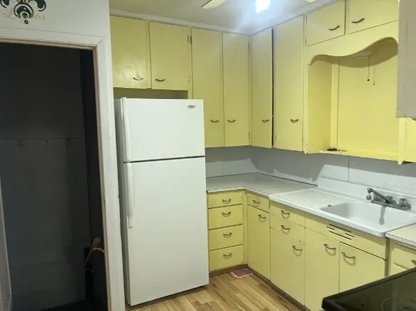 305 S Iowa Ave, Eagle Grove, IA 50533