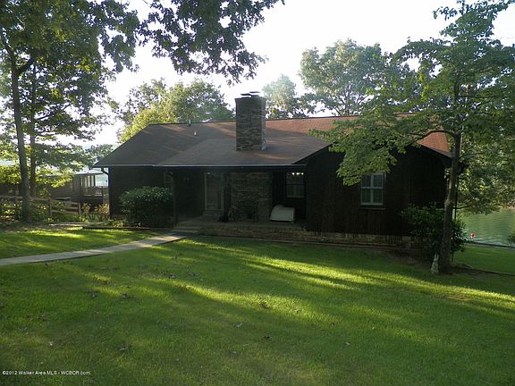 2nd image of 105 Lake Shore Dr