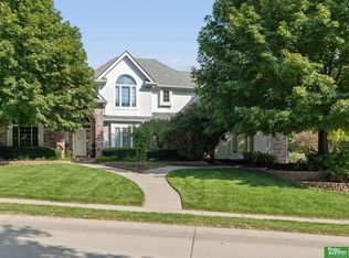 2611 N 159th St, Omaha, NE 68116