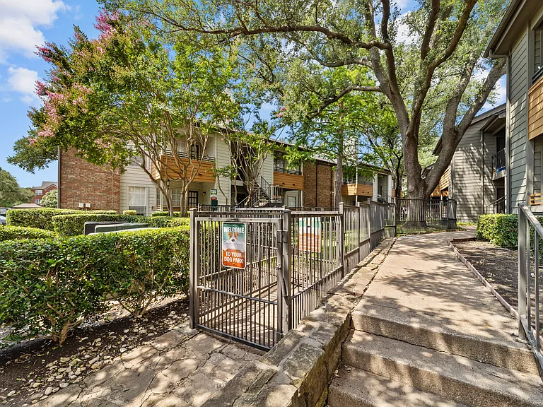 Trinity Village Apartments — Photo 9