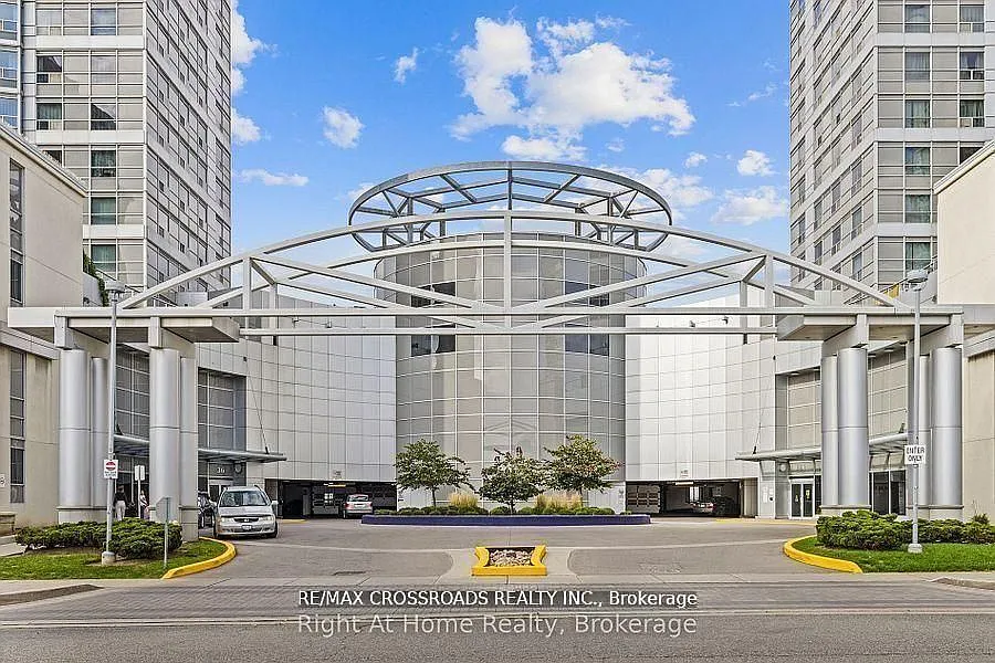 Building Photo - 38 Lee Centre Dr #1115