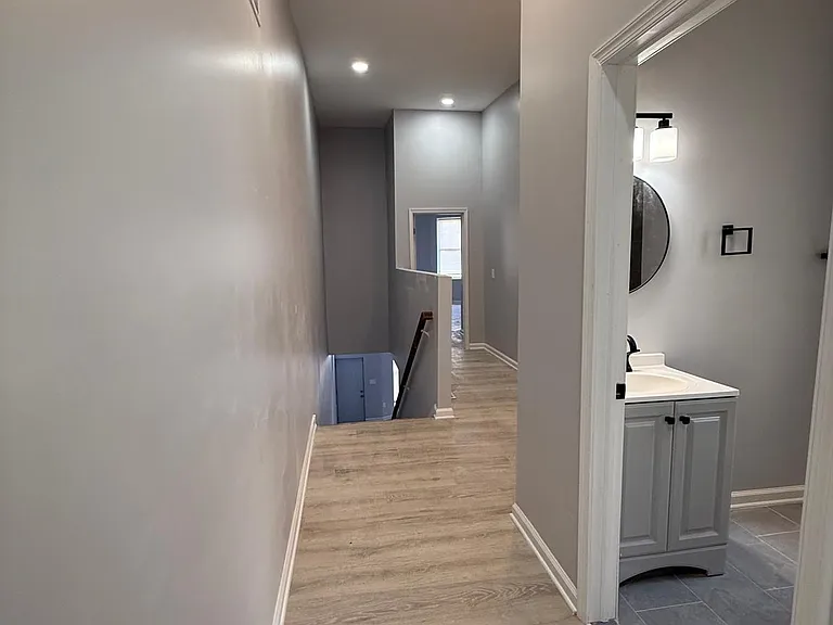 1806 N Mount St — Photo 28