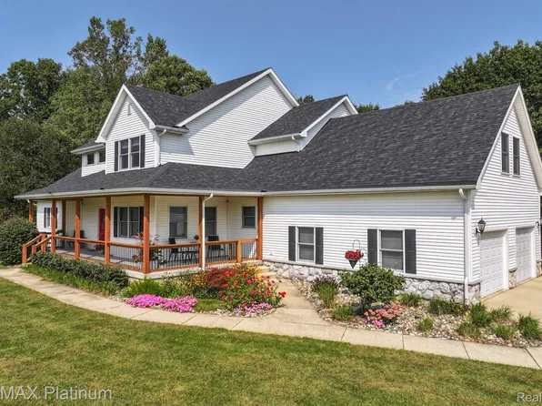 1205 Ashlyn Ct, Fowlerville, MI 48836