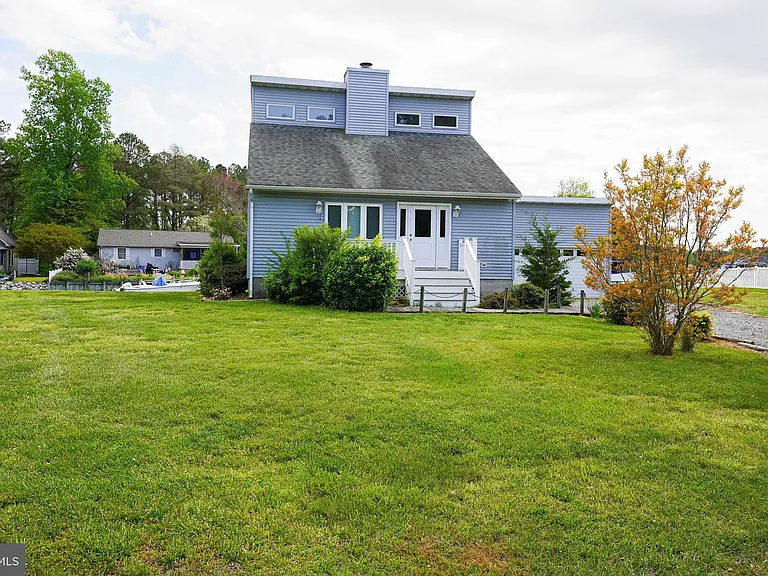 39028 Bayview W — Photo 4