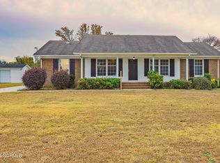 113 Washington Cir, Wallace, NC 28466