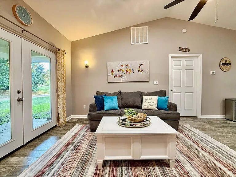3487 Balboa Cir — Photo 8