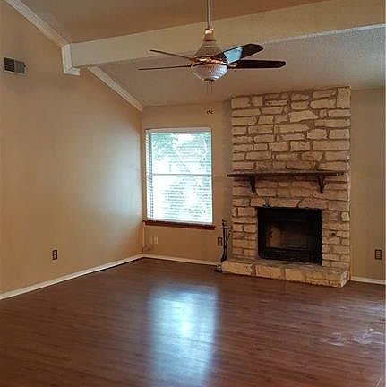 3rd image of 8802 Texas Oaks Dr