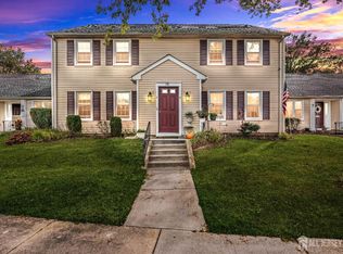 18 Rossmoor Dr #C, Monroe Township, NJ 08831