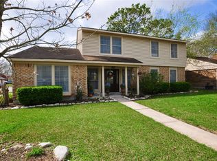 15838 Pipers View Dr, Webster, TX 77598