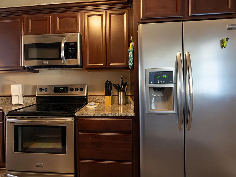 313 Frederick St — Photo 14