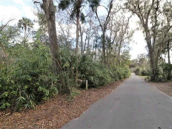 881 N Gardenview Ter, Crystal River, FL 34429