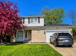 21059 Tiffany Dr, Woodhaven, MI 48183