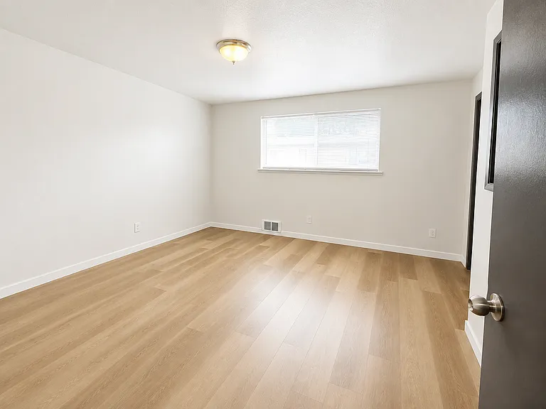 703 Woodford Ave N #3A — Photo 5