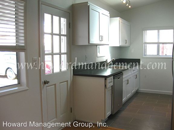 4th image of 4046 1/2 Tilden Ave