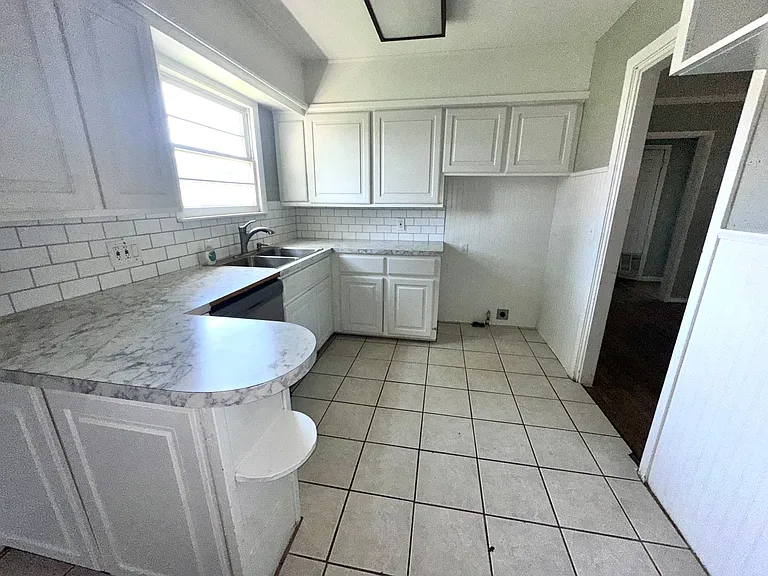 6501 Avenue T — Photo 10