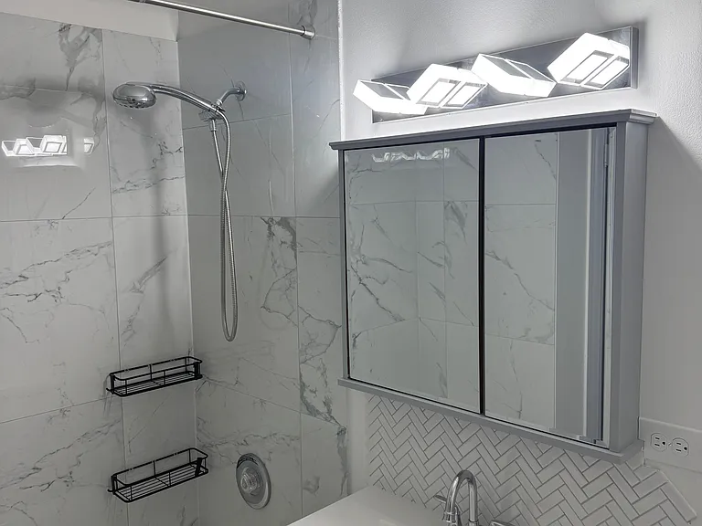 251 E Rimini Ct #3B — Photo 4
