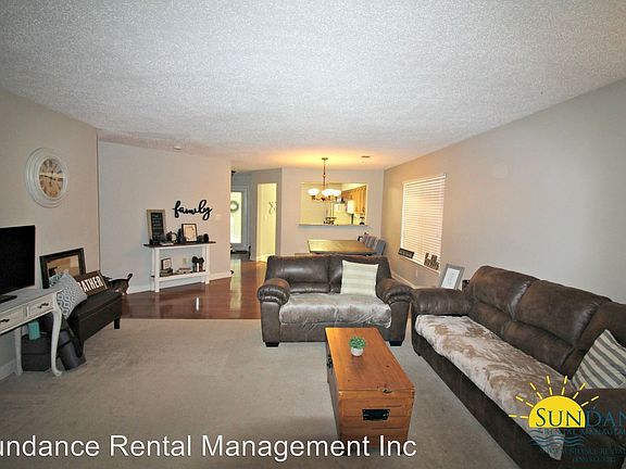 5th image of 301 Westlake Ct