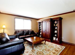 1366 Quarry Dr, Mohegan Lake, NY 10547