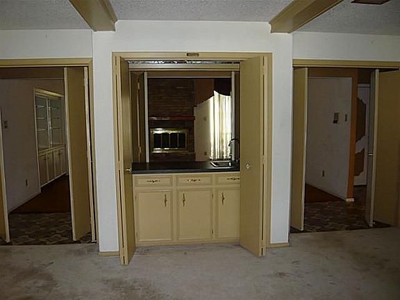 5th image of 10131 Apple Creek Dr