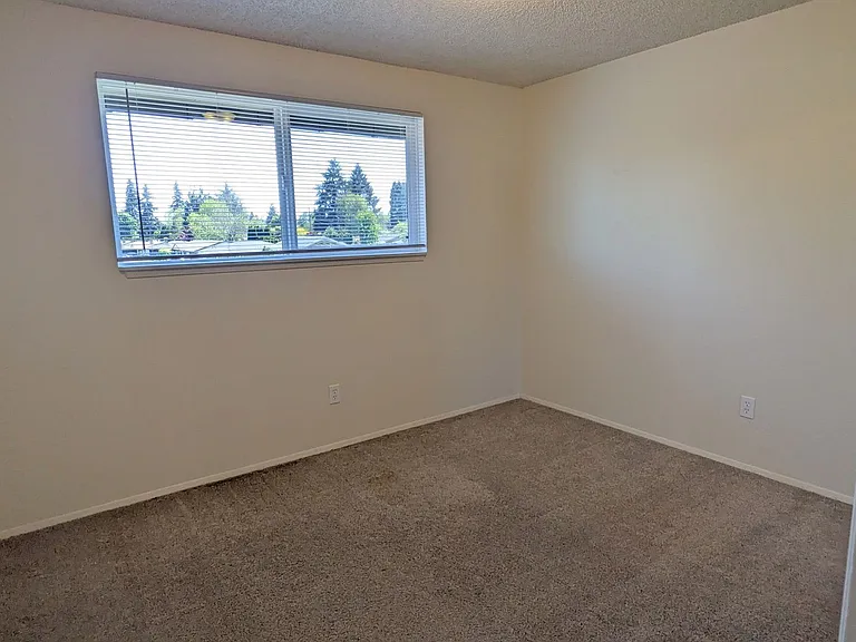 7815 NE 117th Ave — Photo 39