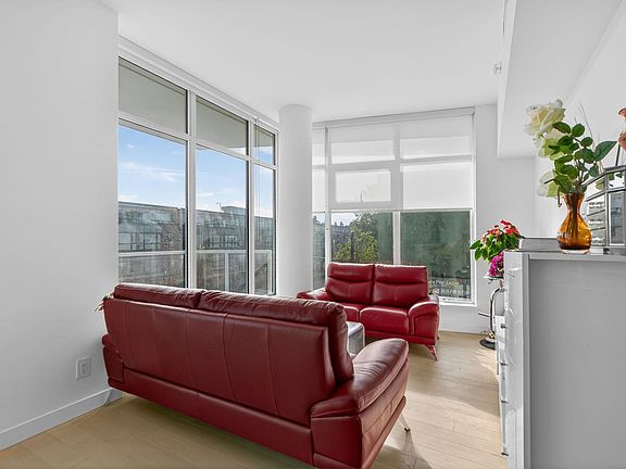 3rd image of 2220 Kingsway #312